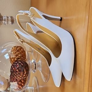 Like New! Worn once! Nine West Gilliano White Patent Slingback Heels size 7.5